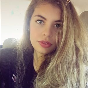 Meet your Posher, Anabell